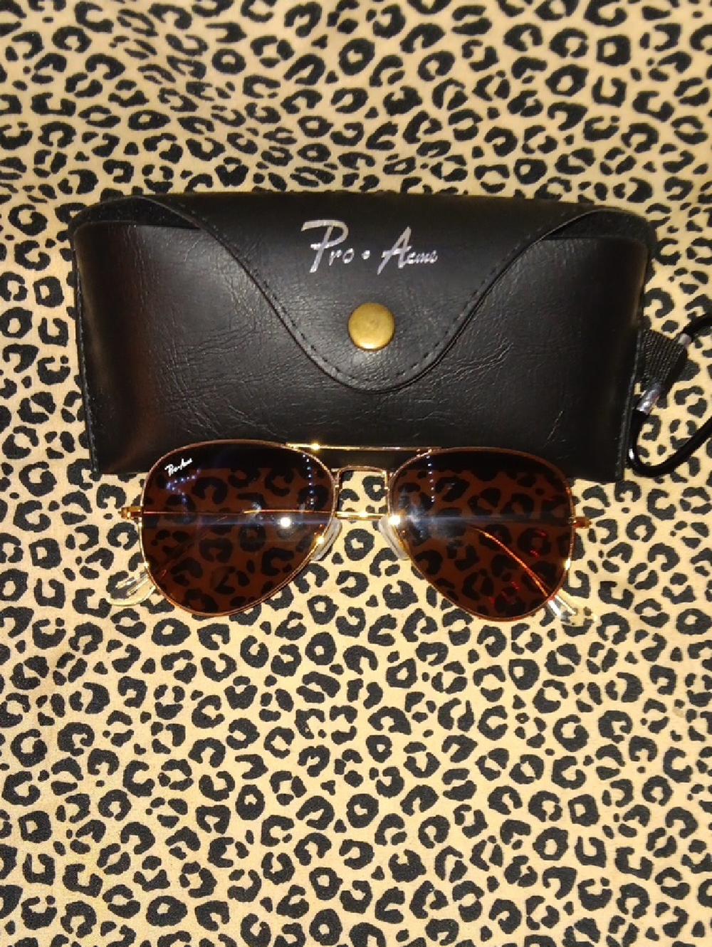 Unbranded Gold Aviator Sunglasses with Brown Lenses